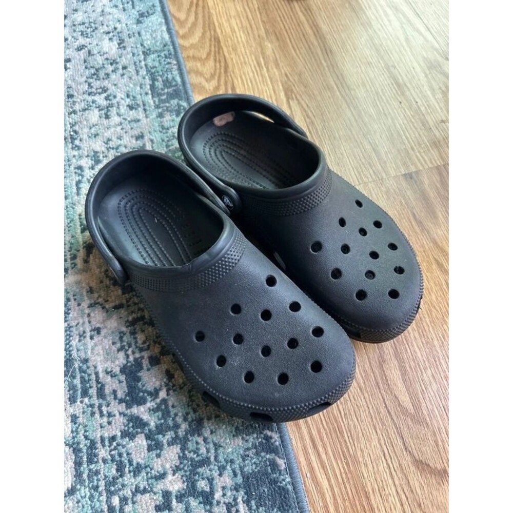 Black Crocs